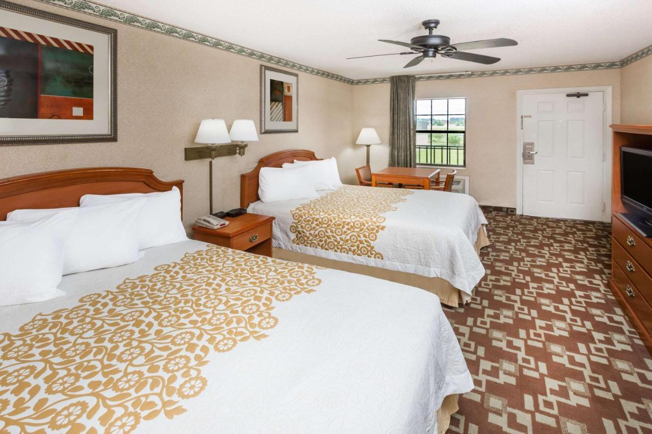 Days-Inn By Wyndham Batesville Ar Esterno foto