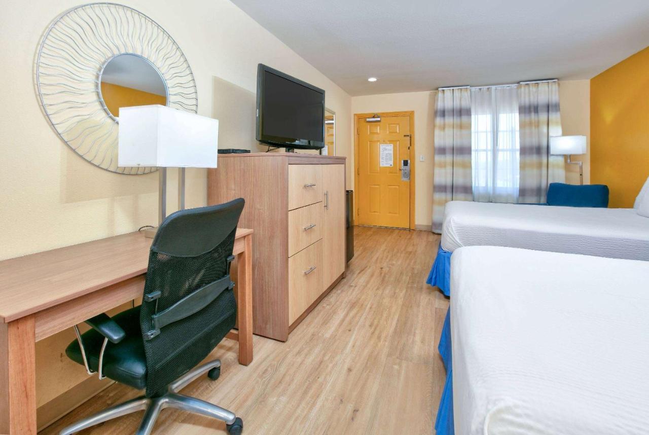 Days-Inn By Wyndham Batesville Ar Esterno foto
