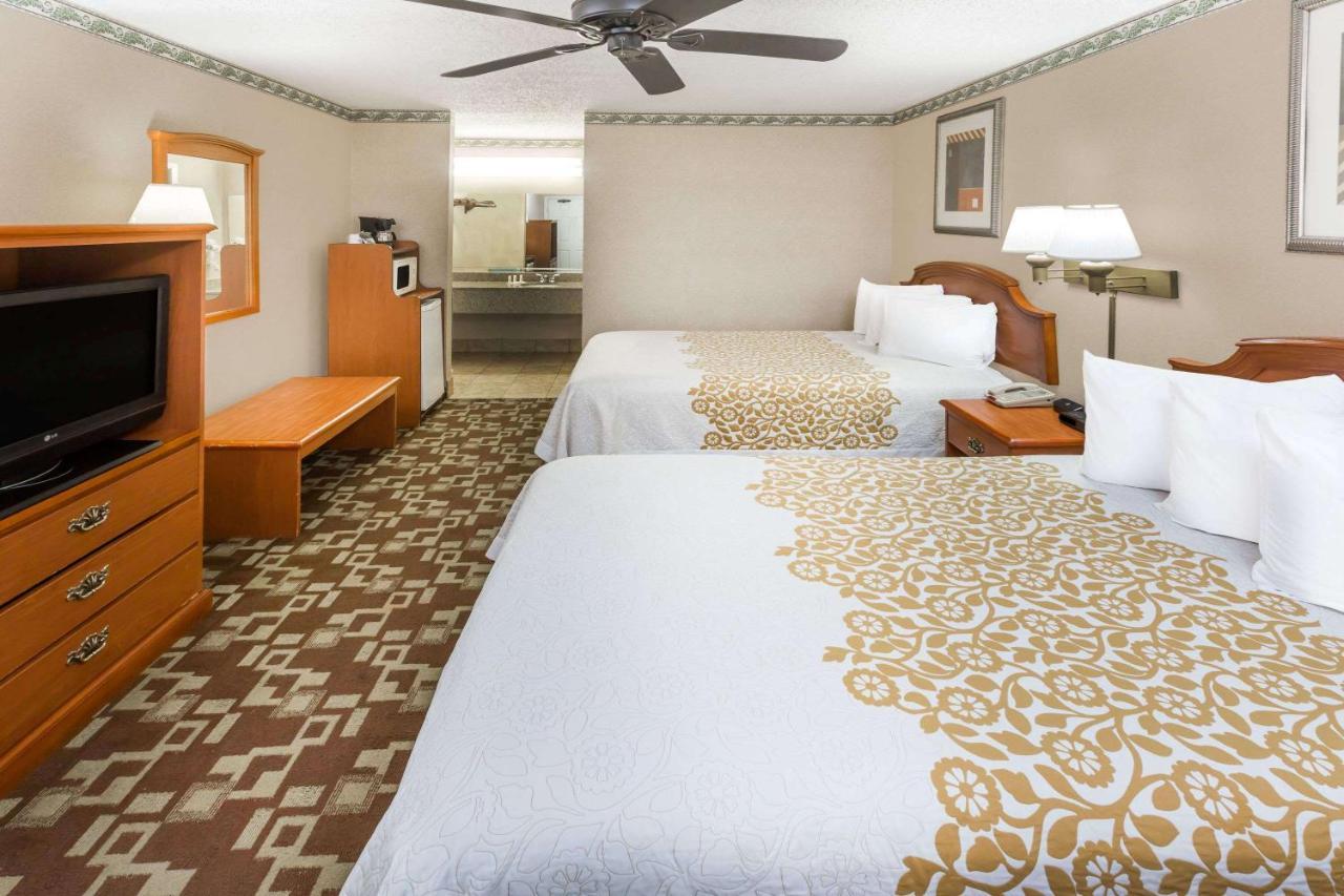 Days-Inn By Wyndham Batesville Ar Esterno foto