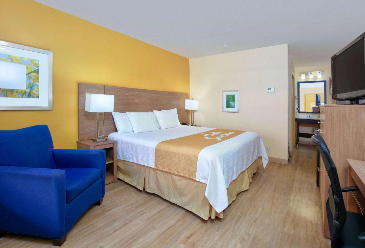 Days-Inn By Wyndham Batesville Ar Esterno foto
