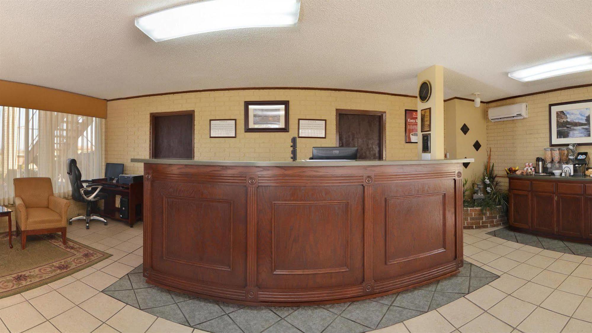 Days-Inn By Wyndham Batesville Ar Esterno foto
